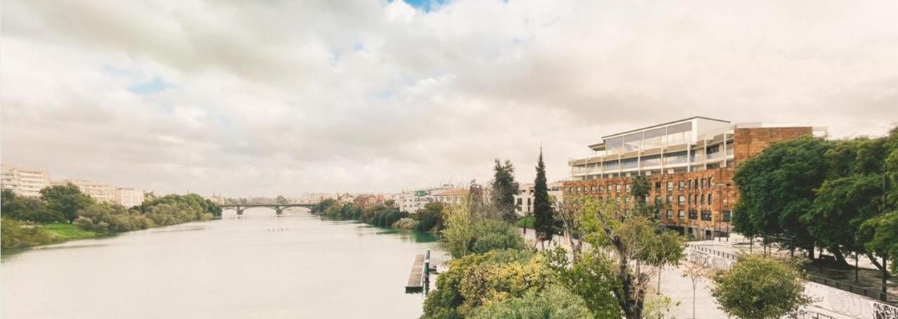 Ribera De Triana Hotel