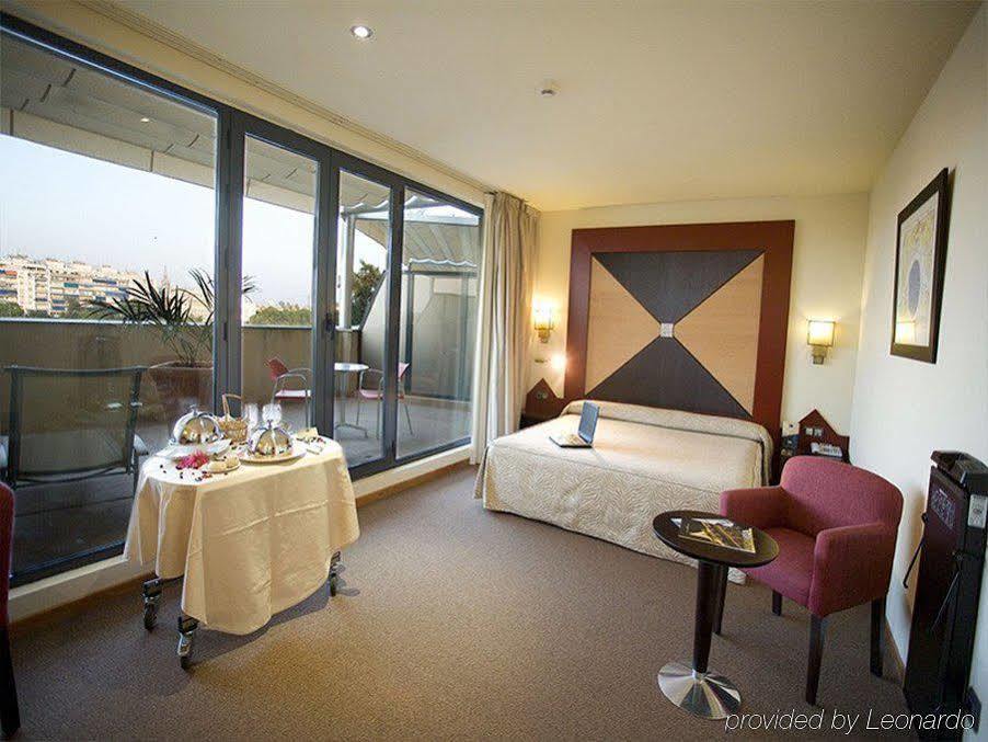 Ribera De Triana Hotel 4*